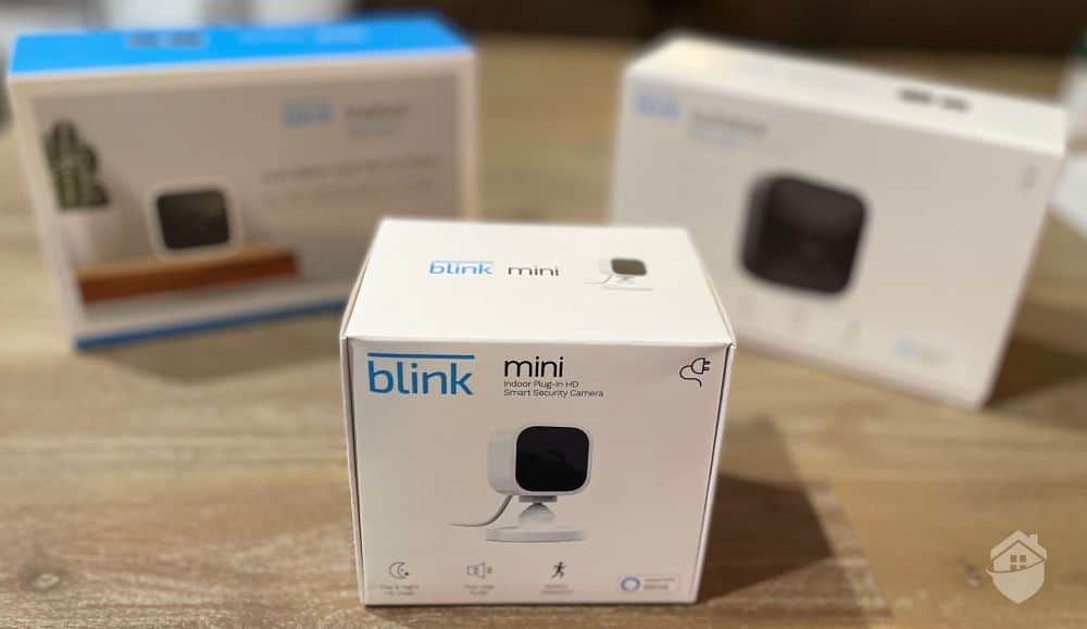 Blink Mini Camera - Black + Outdoor Camera 5-Pack Bundle