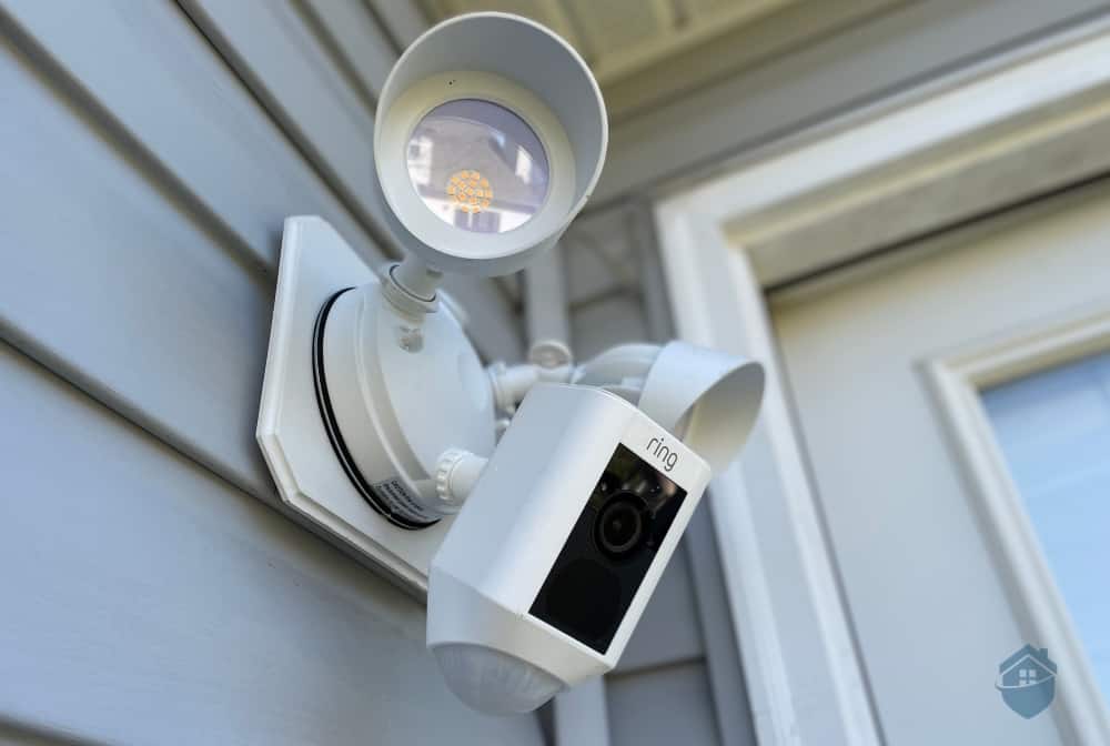 Ring Floodlight Cam Plus Outdoor Wired 1080p Surveillance Camera White  B08F6GPQQ7 - Best Buy