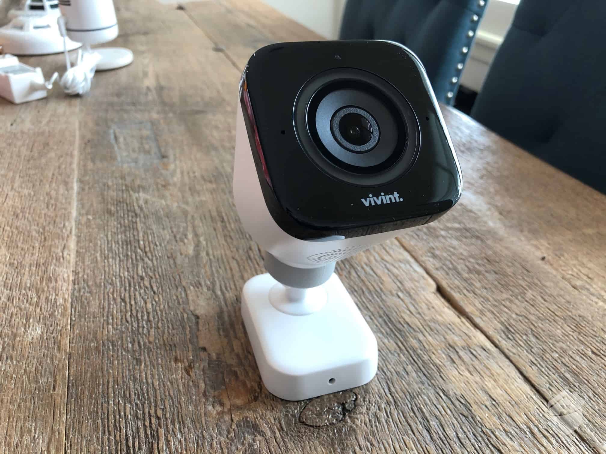 outdoor cameras that work with vivint